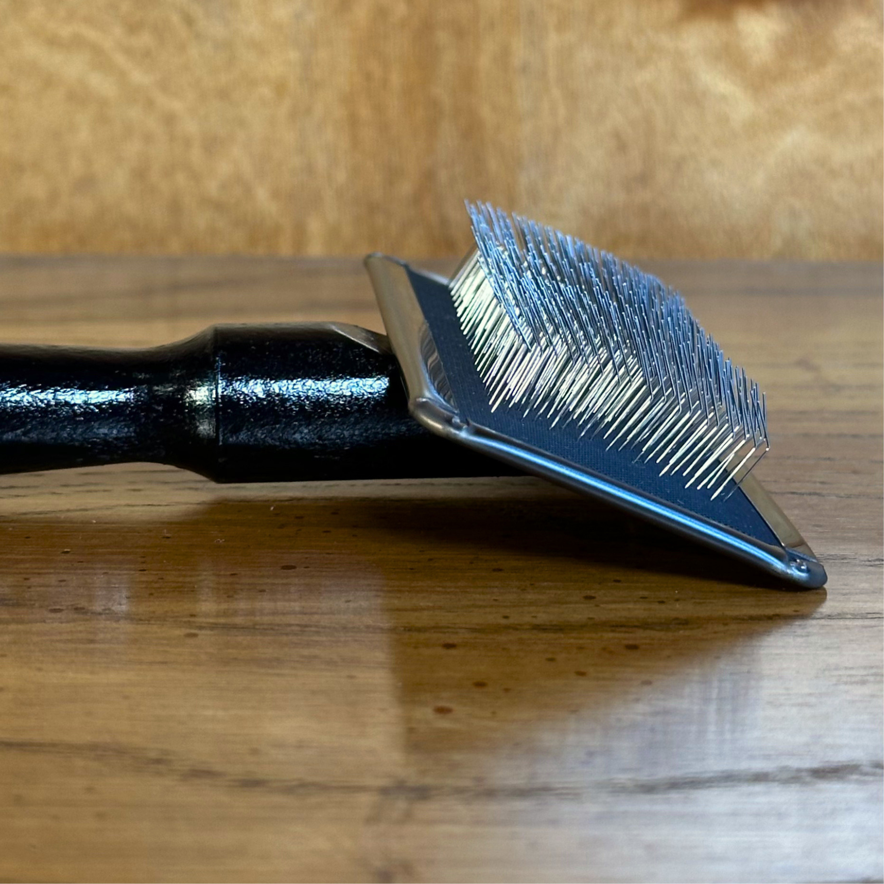 Harzly Slicker Brush
